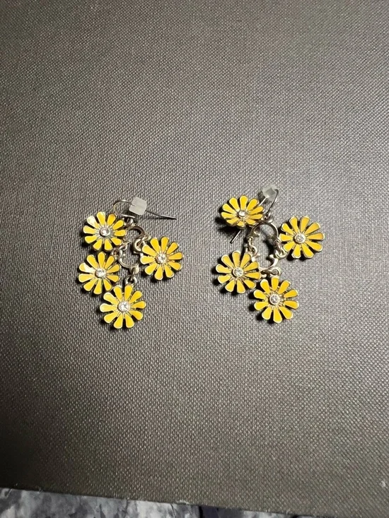 Yellow Daisy Dangle Earrings - Women's Jewelry - Picture 3 of 3